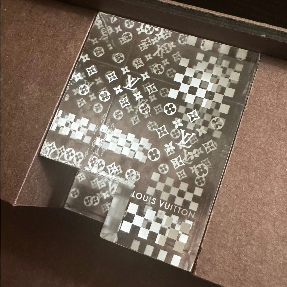 LOUIS VUITTON Damier 3D Optical Illusion Paperweight LV Box EXTREMELY RARE! - Picture 16 of 17